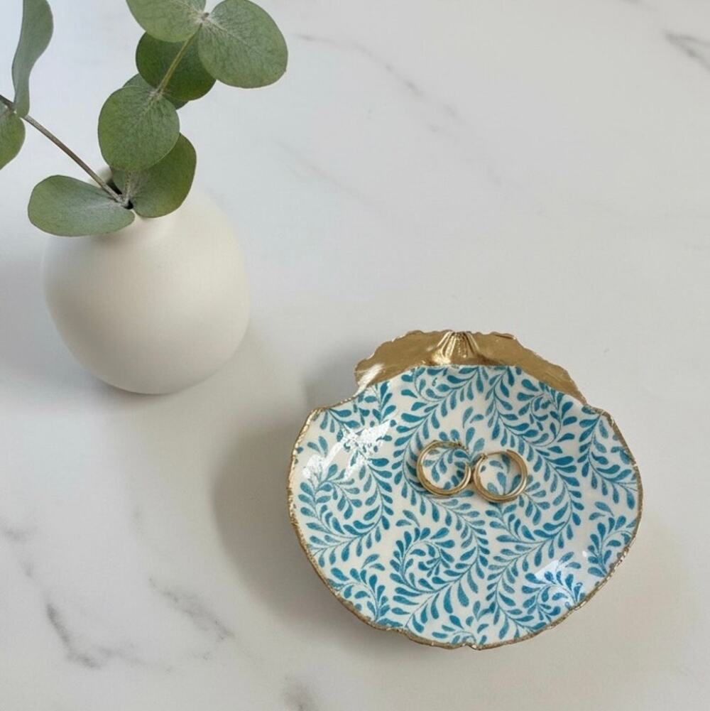 Blue and White Botanical Fern Trinket Dish | Shell Jewelry Dish | Ring Holder